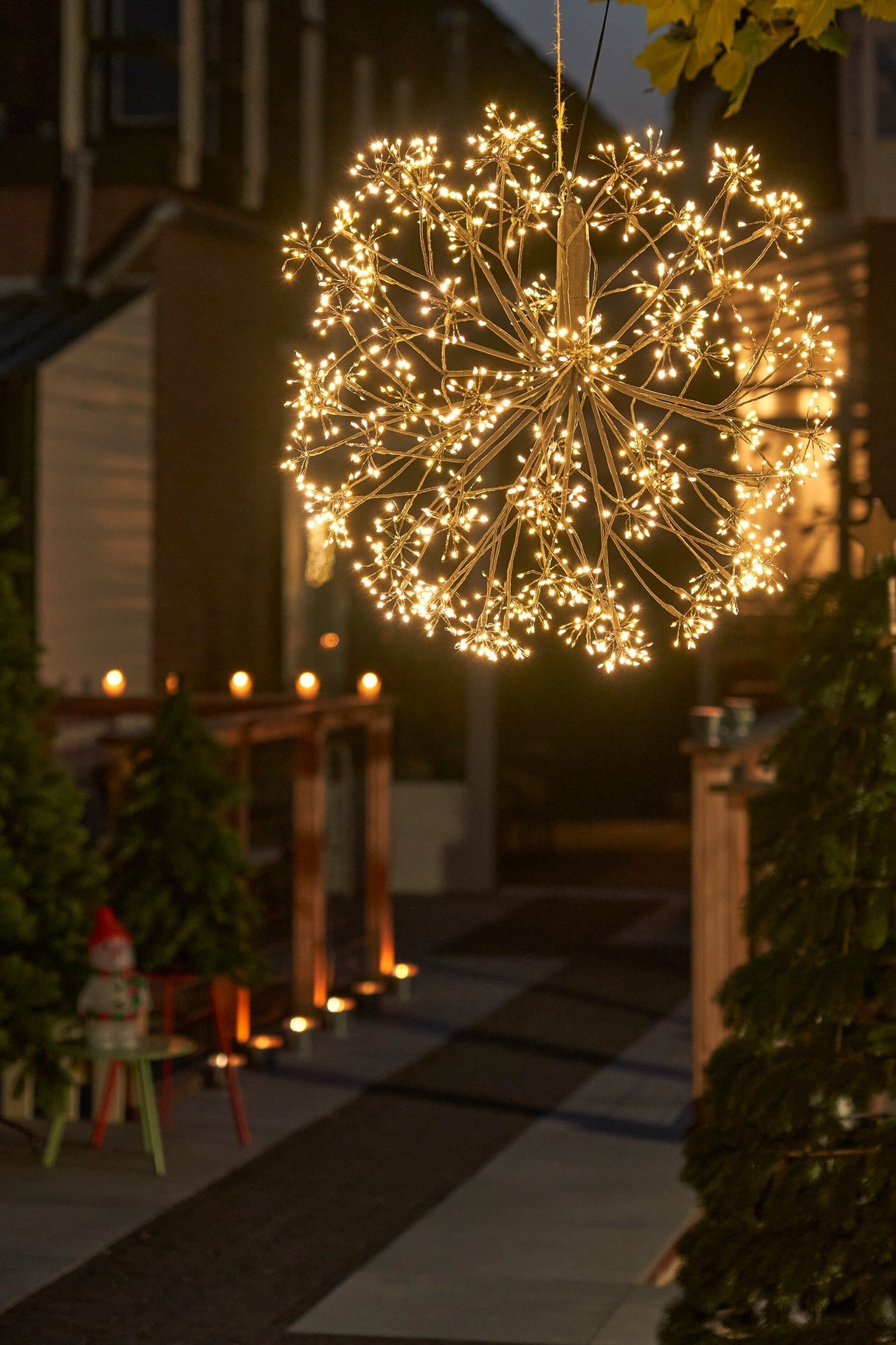 Luca Lighting Bal led zwart klassiek wit 2050led IP44 en timer - d70cm - maximondo