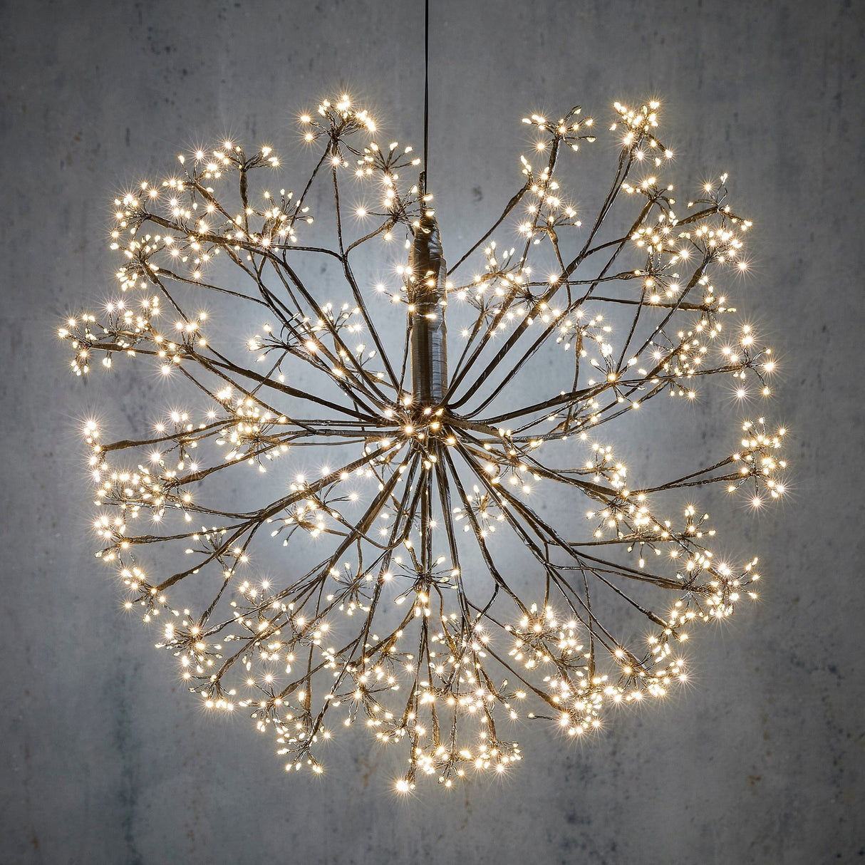 Luca Lighting Bal led zwart klassiek wit 2050led IP44 en timer - d70cm - maximondo
