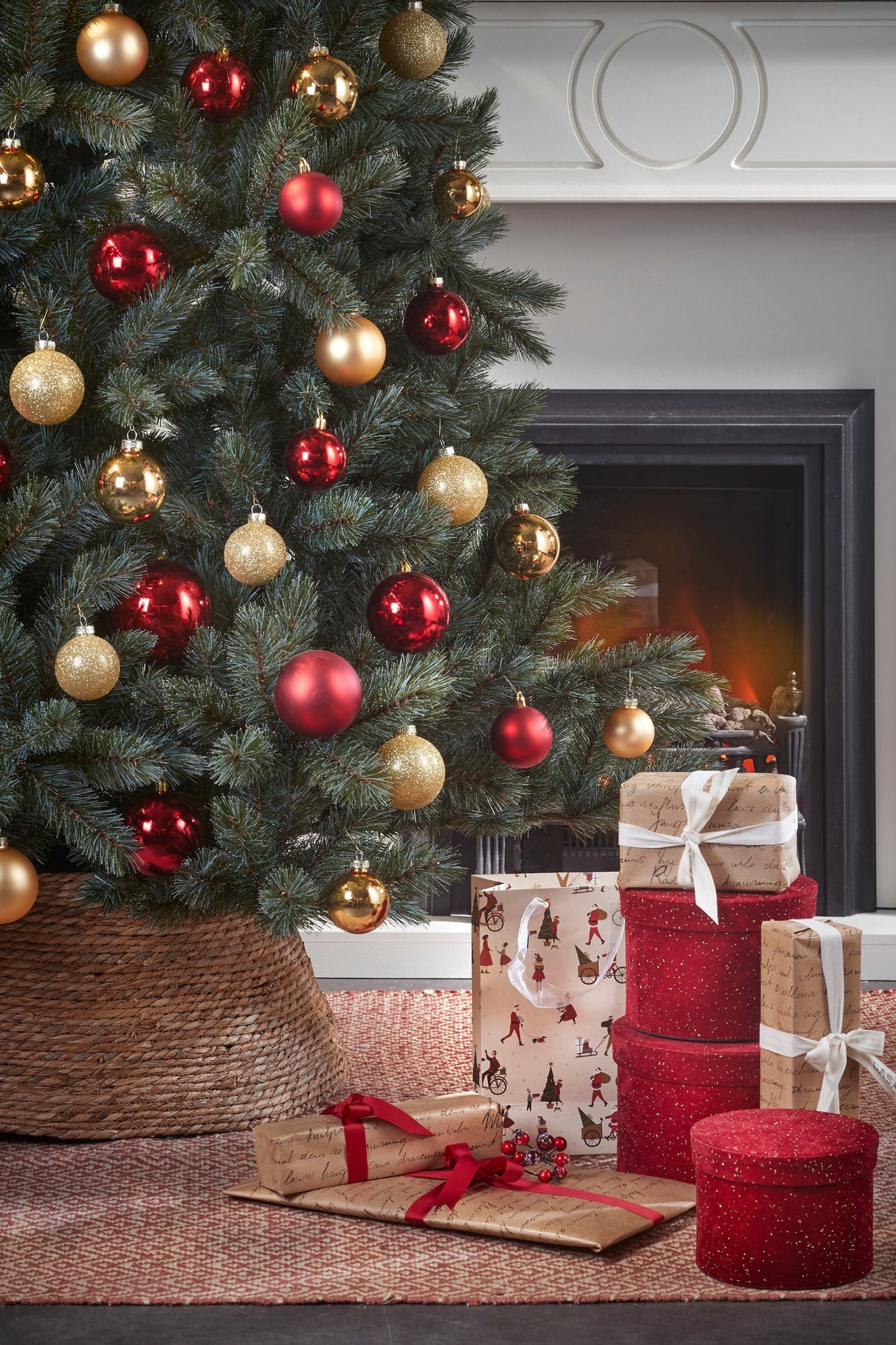 Mica Decorations Kerstboomrok - H26 x Ø58 cm - bruin - maximondo