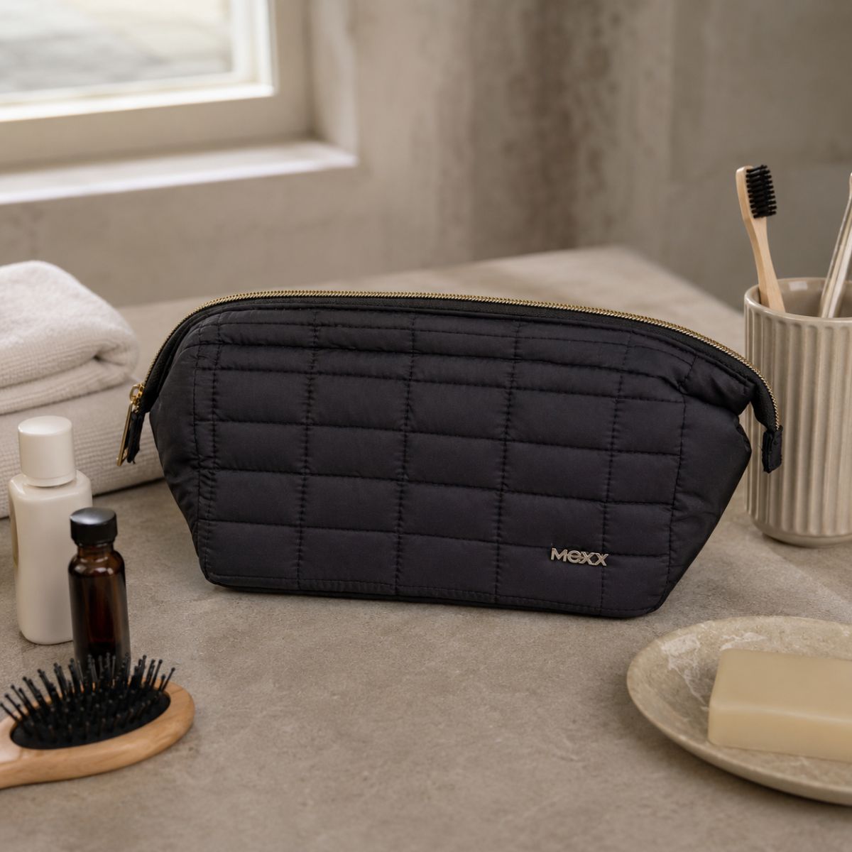 MEXX Toilettas Dames - Ruim Hoofdvak