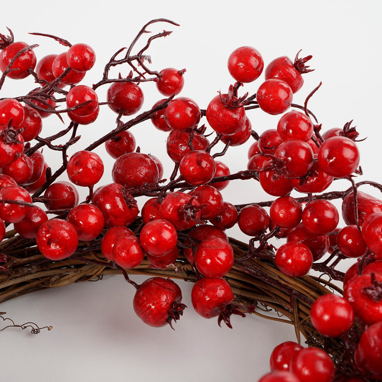 Mica Decorations Krans bessen rood - h10xd40cm - maximondo