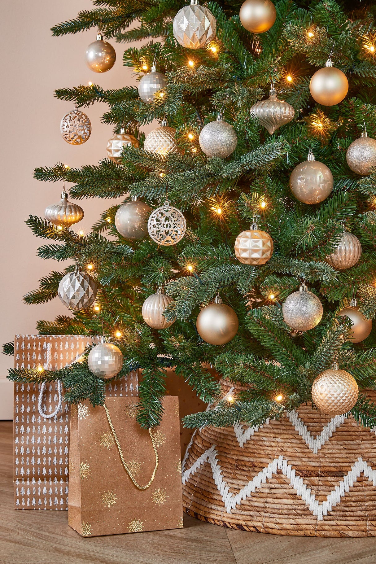 Mica Decorations Kerstballen Set - 60 Stuks - Ø7 cm - maximondo