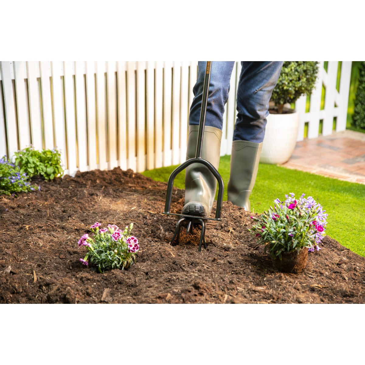 BLACK+DECKER Tuinschoffel Met Ratel - maximondo